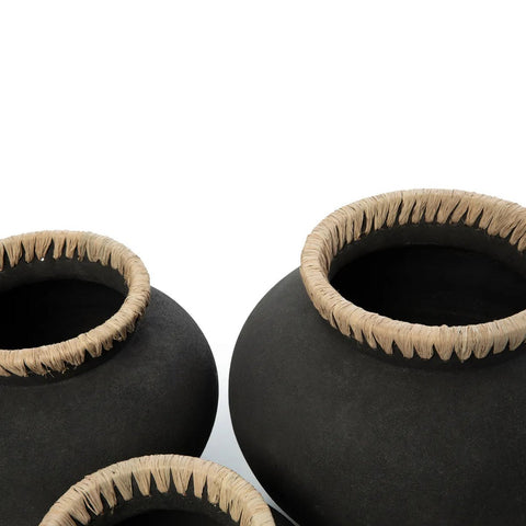 Rootz Styly Black Vase - Terracotta Masterpiece - Earthenware - Coastal Vibes - 29cm x 29cm x 23cm