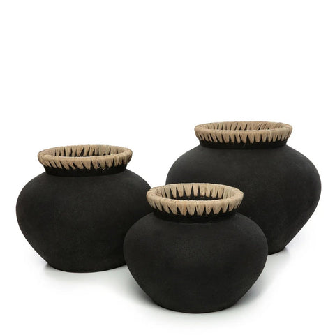 Rootz Styly Black Vase - Terracotta Masterpiece - Earthenware - Coastal Vibes - 29cm x 29cm x 23cm