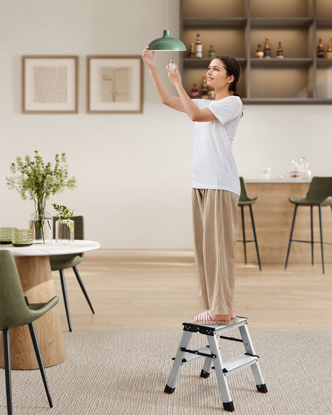 Rootz Folding Step Ladder - Portable Stool - Lightweight Staircase - Aluminum Plastic - 45cm x 35.5cm x 38cm - 19cm Folded - 1.8kg - 150kg Capacity